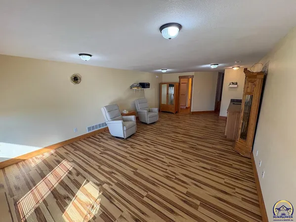 $525,000 | 1922 Northeast 70th Street, Topeka, KS 66617