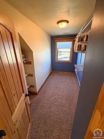 $525,000 | 1922 Northeast 70th Street, Topeka, KS 66617