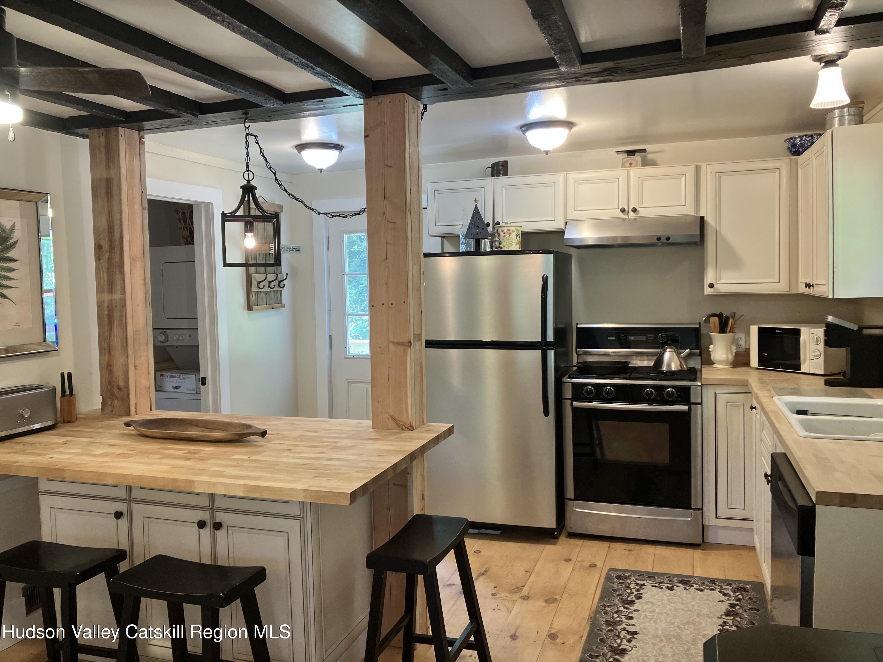 353 Vosenkill Road Athens, NY 12015 - Photo 24 of 64 1211A02E-07B1-4334-9A03-888812022679