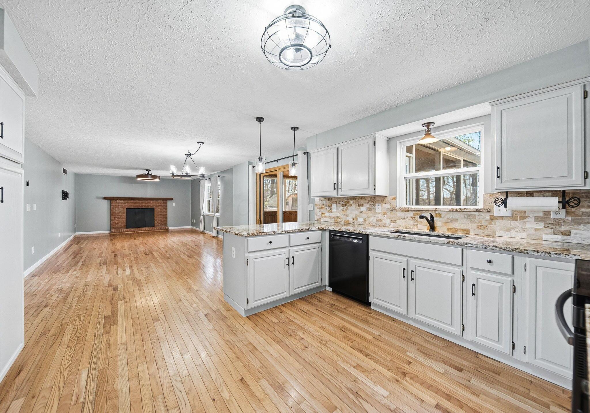 24646 Woltz Road Rockbridge, OH 43149 - Photo 7 of 64 Kitchen