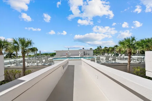 $1,649,000 | 5400 Ocean Boulevard, Unit 1704, Sarasota, FL 34242