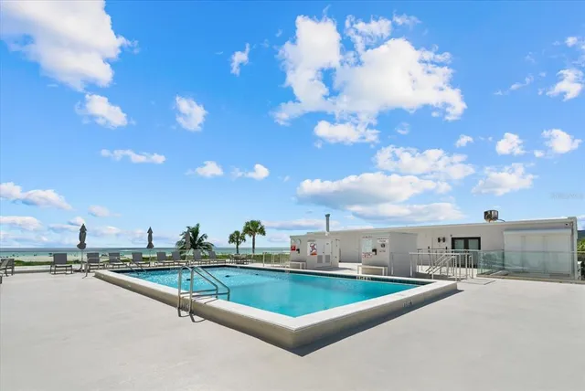 $1,649,000 | 5400 Ocean Boulevard, Unit 1704, Sarasota, FL 34242