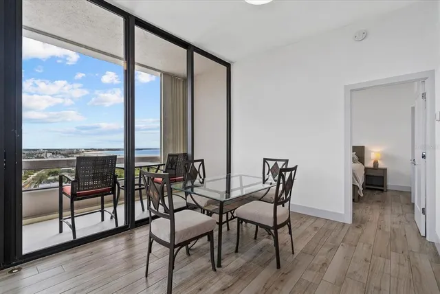 $1,649,000 | 5400 Ocean Boulevard, Unit 1704, Sarasota, FL 34242