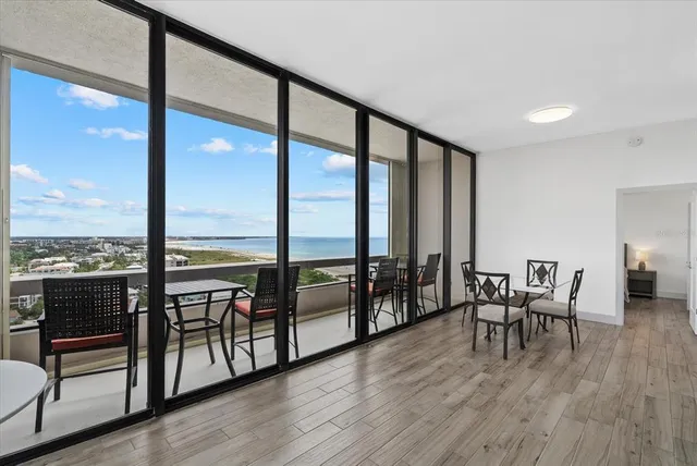 $1,649,000 | 5400 Ocean Boulevard, Unit 1704, Sarasota, FL 34242