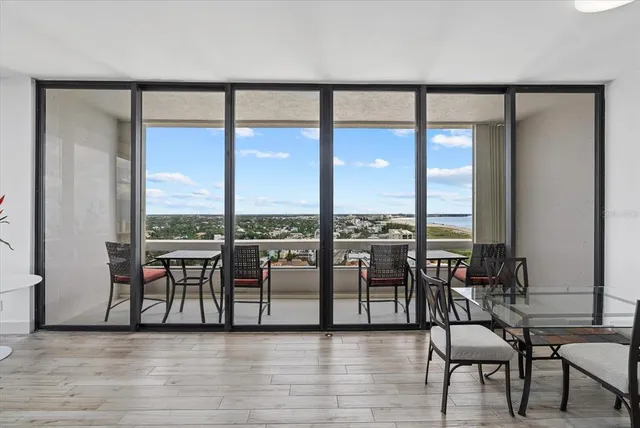 $1,649,000 | 5400 Ocean Boulevard, Unit 1704, Sarasota, FL 34242