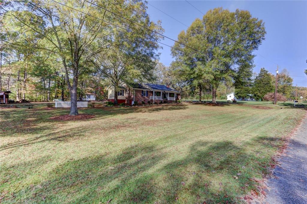 202 Calvary Road Stoneville, NC 27048 - Photo 2 of 33 Gallery Image 2