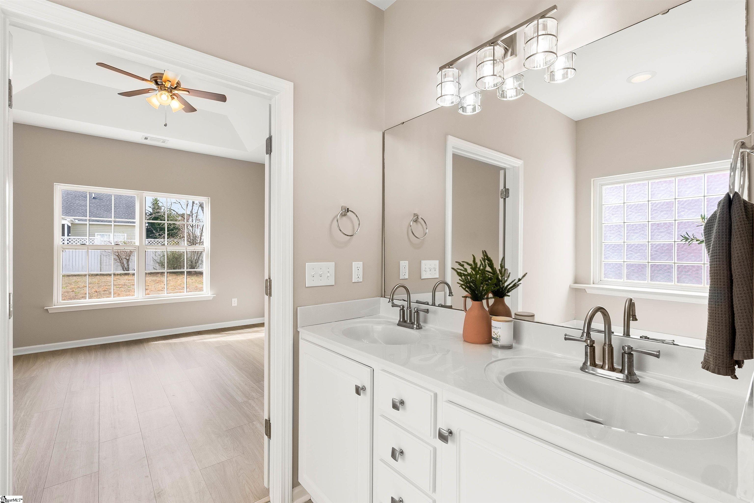 368 Robin Helton Drive Boiling Springs, SC 29316 - Photo 21 of 50