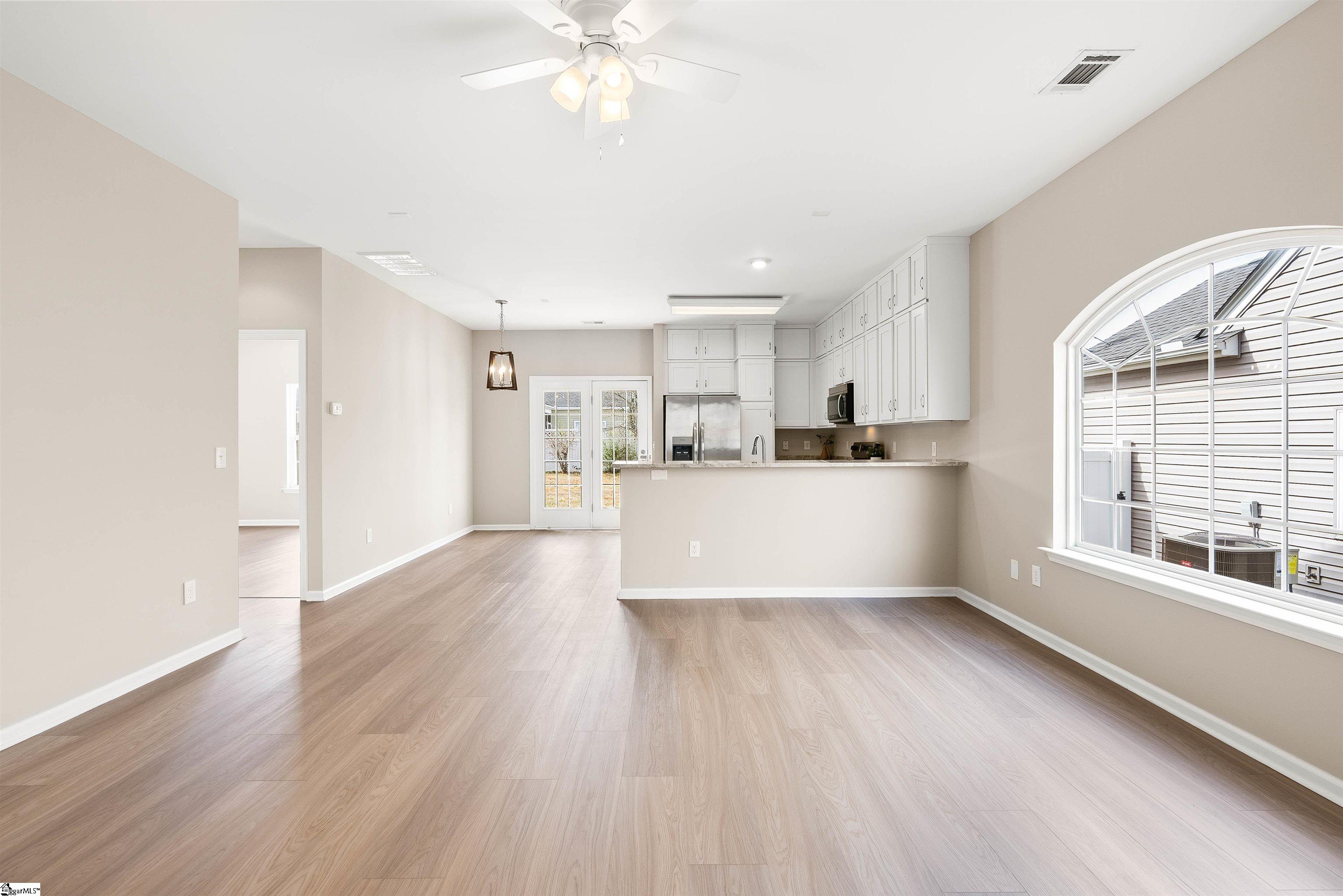 368 Robin Helton Drive Boiling Springs, SC 29316 - Photo 9 of 50