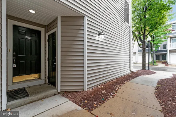 $419,000 | 4506 Superior Square, Unit 4506, Fairfax, VA 22033