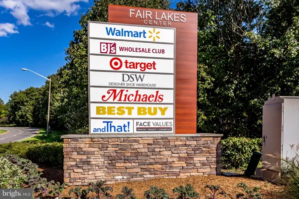 $419,000 | 4506 Superior Square, Unit 4506, Fairfax, VA 22033