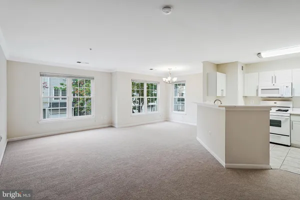 $419,000 | 4506 Superior Square, Unit 4506, Fairfax, VA 22033