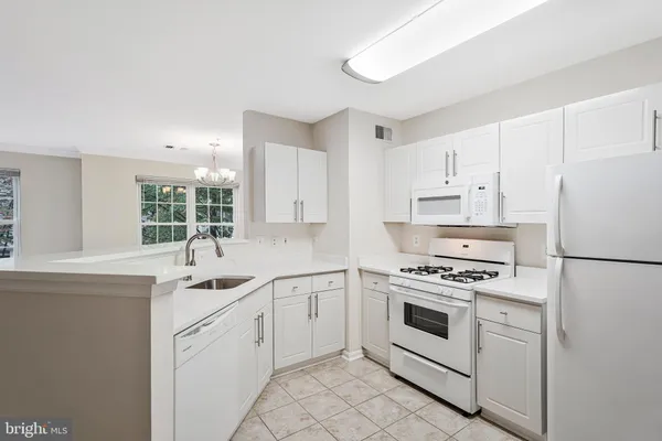 $419,000 | 4506 Superior Square, Unit 4506, Fairfax, VA 22033