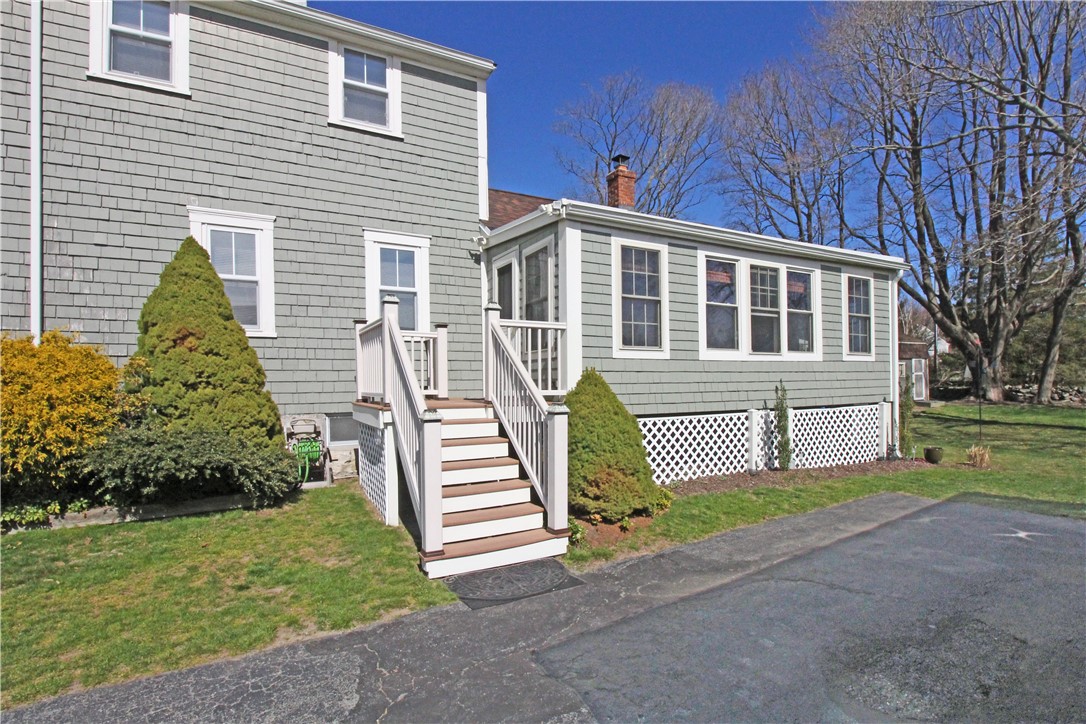 481 Oliphant Lane Middletown, RI 02842 - Photo 6 of 45