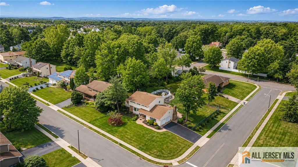 27 Woodmere Road North Brunswick, NJ 08902 - Photo 28 of 39 Gallery Image 28