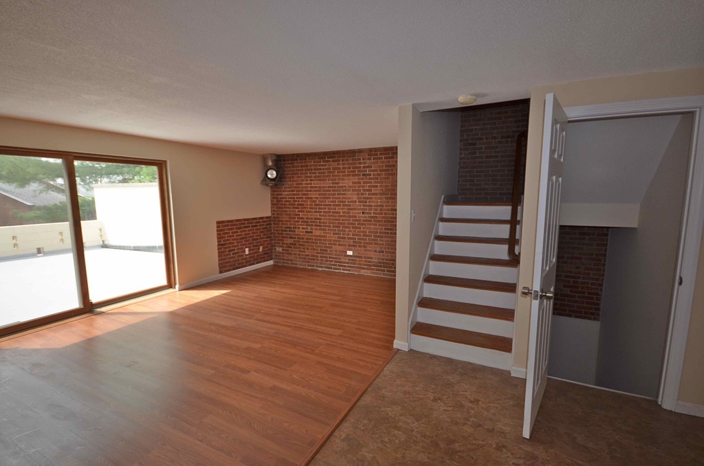 9 Sutton Court, Unit 9 Amherst, MA 01002 - Photo 4 of 20 Gallery Image 4