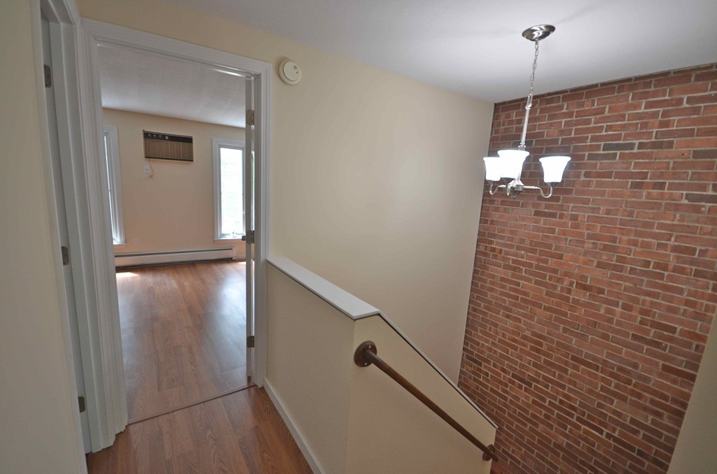 9 Sutton Court, Unit 9 Amherst, MA 01002 - Photo 9 of 20 Gallery Image 9