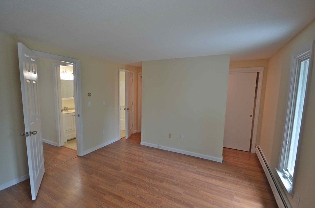 9 Sutton Court, Unit 9 Amherst, MA 01002 - Photo 10 of 20 Gallery Image 10