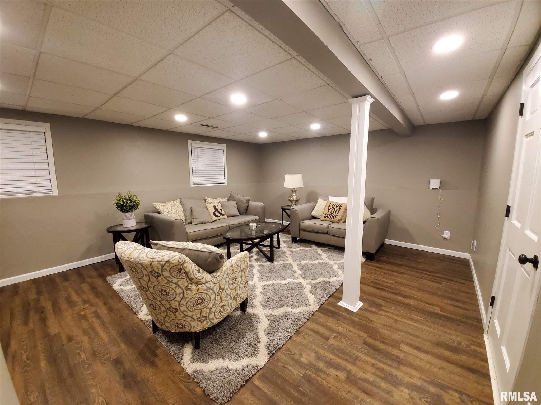 2506 North Raney Street Effingham, IL 62401 - Photo 16 of 21 Gallery Image 16