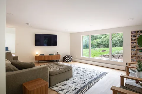 $1,950,000 | 7 Diamond Road, Lexington, MA 02420