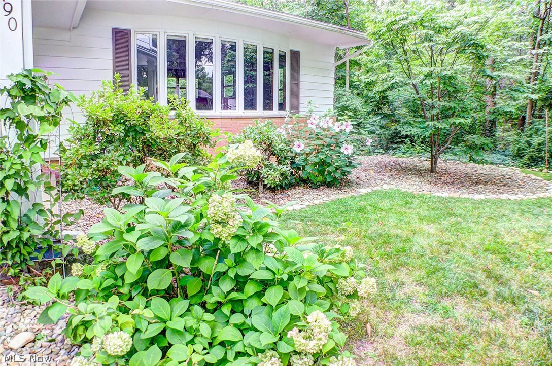 490 Garnette Road Akron, OH 44313 - Photo 3 of 30