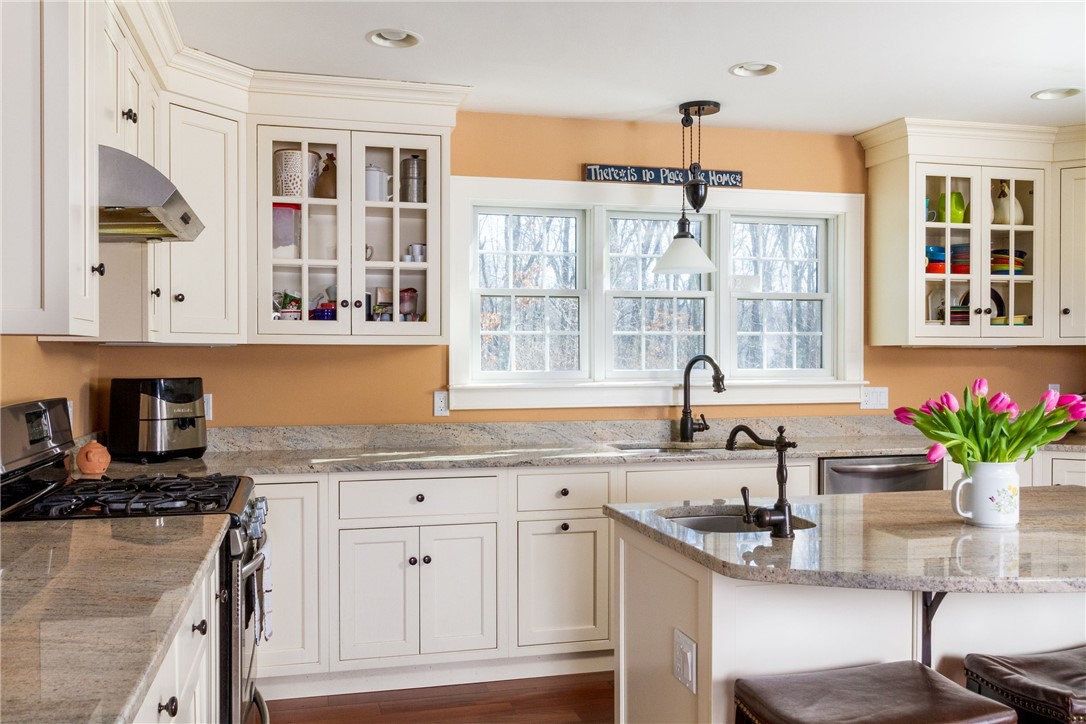 750 Gilbert Stuart Road North Kingstown, RI 02874 - Photo 11 of 44 Kitchen