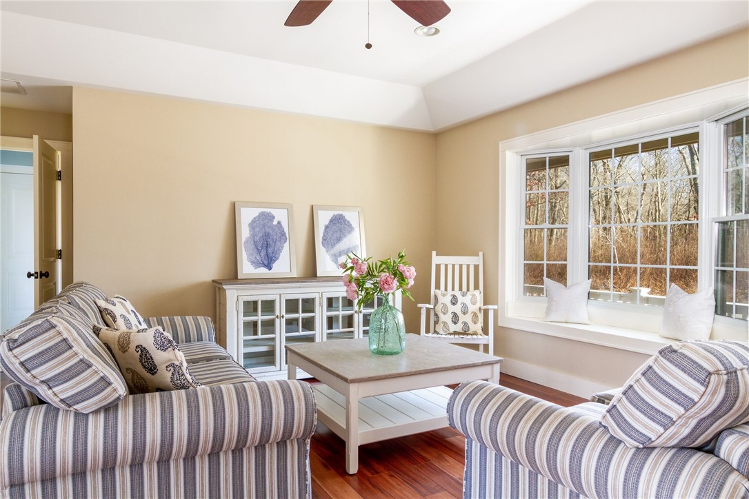 750 Gilbert Stuart Road North Kingstown, RI 02874 - Photo 6 of 44 Family Room