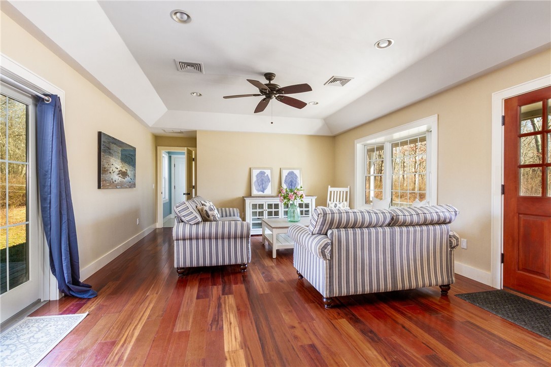 750 Gilbert Stuart Road North Kingstown, RI 02874 - Photo 8 of 44 Family Room