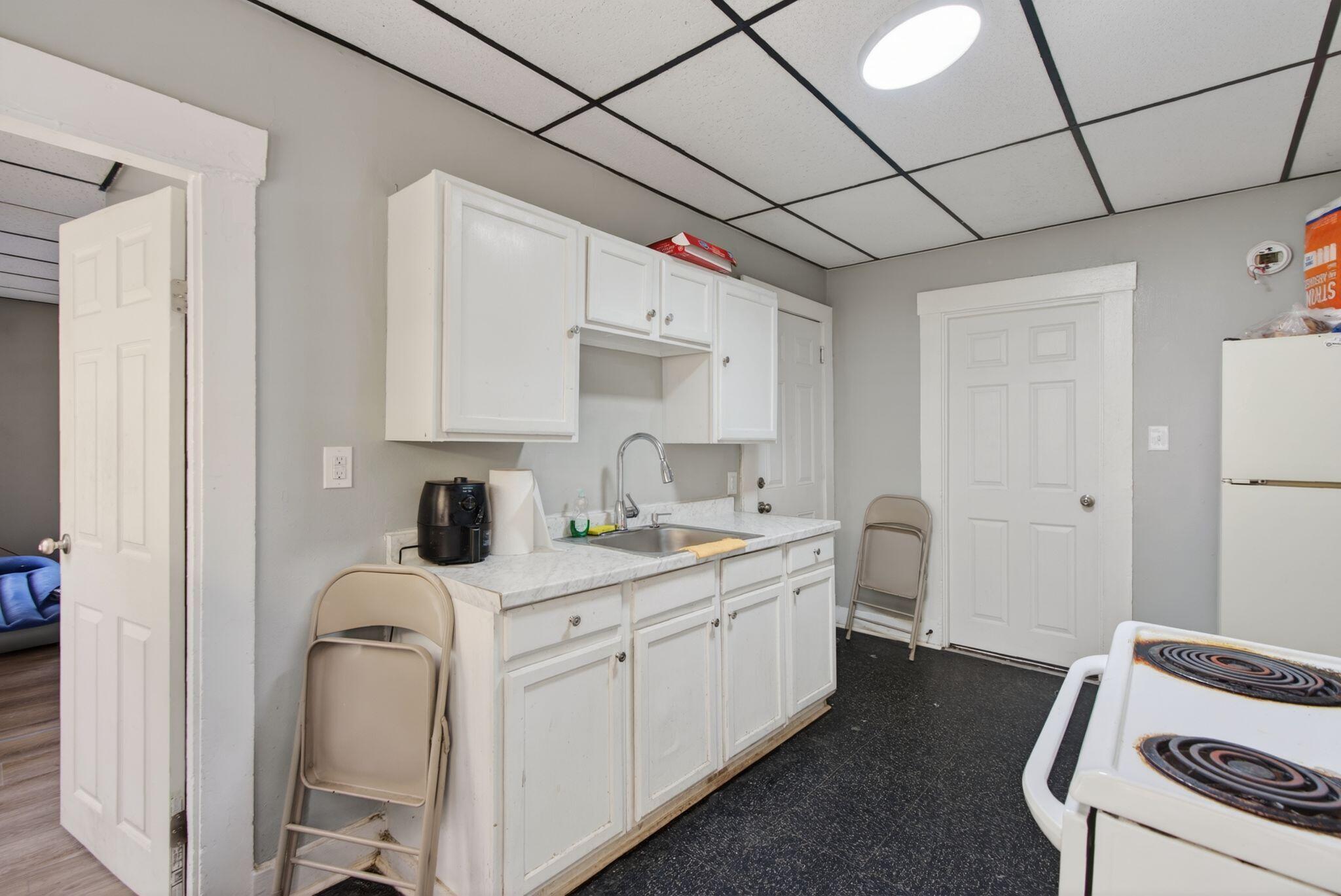 153 Pine Street Lewiston, ME 04240 - Photo 25 of 38 Unit 1 Kitchen