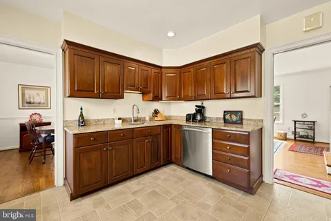 $1,675,000 | 3630 37th Street North, Arlington, VA 22207