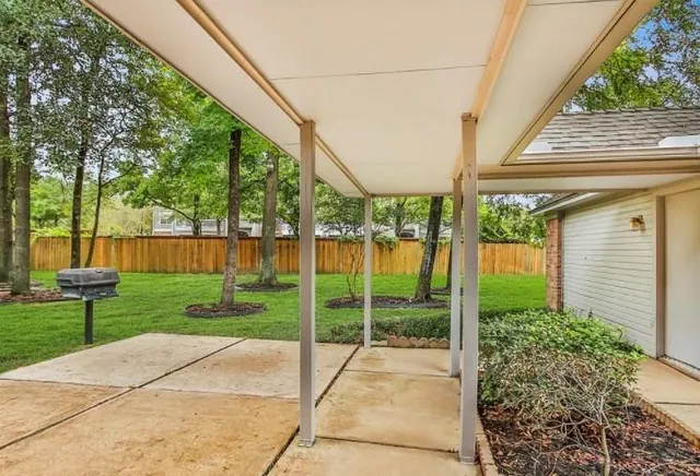 a view of house with a outdoor space