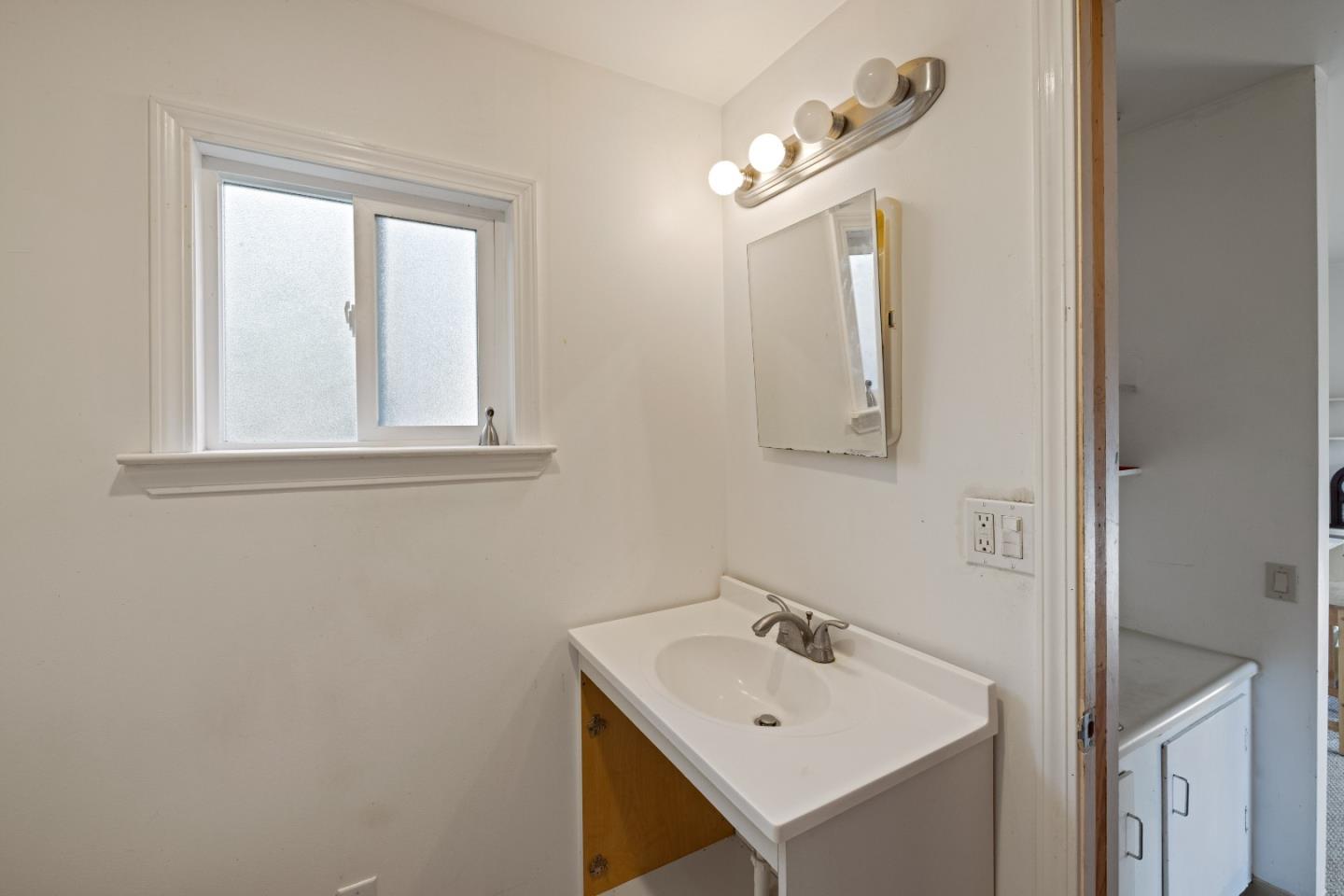 821 Cedar Street Pacific Grove, CA 93950 - Photo 17 of 25