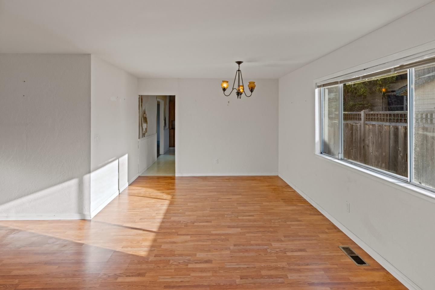 821 Cedar Street Pacific Grove, CA 93950 - Photo 6 of 25