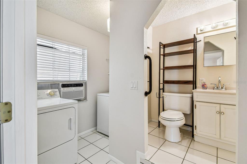 10104 Sandpiper Road East Bradenton, FL 34209 - Photo 13 of 83