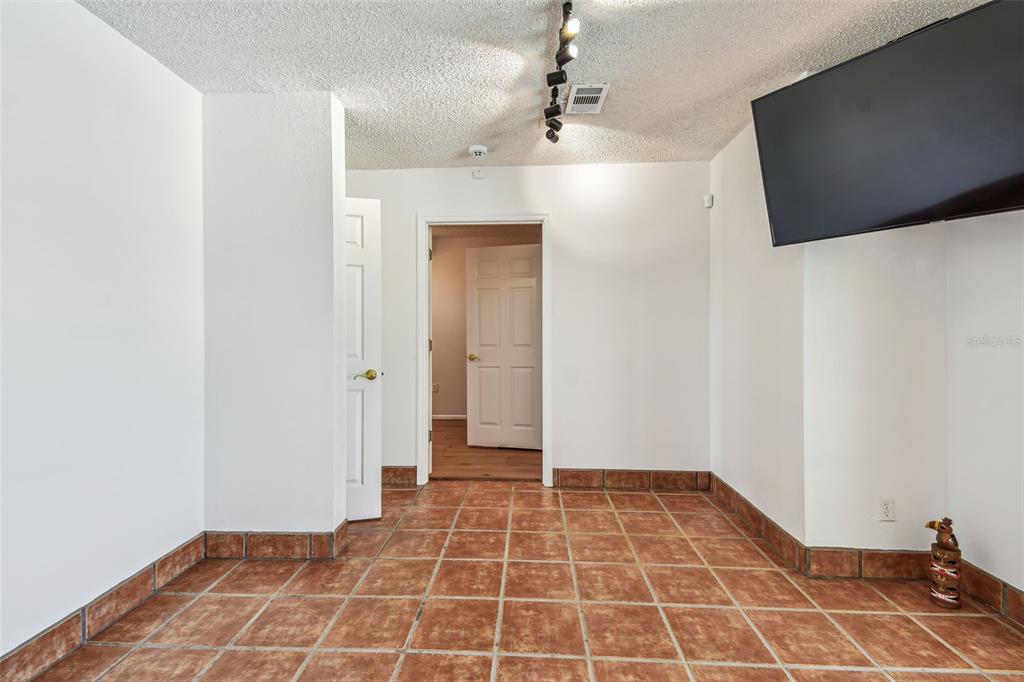 10104 Sandpiper Road East Bradenton, FL 34209 - Photo 17 of 83