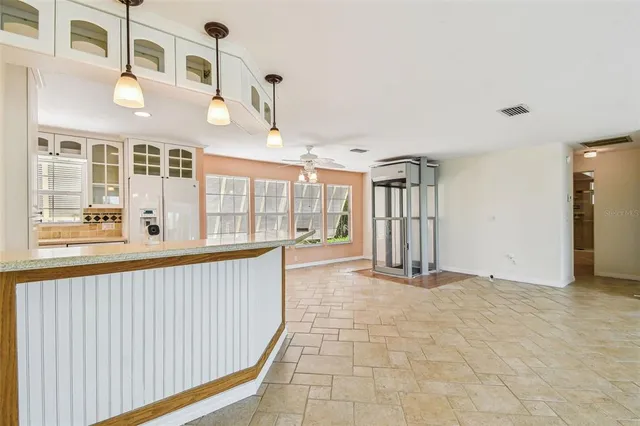 $1,075,000 | 10104 Sandpiper Road East, Bradenton, FL 34209