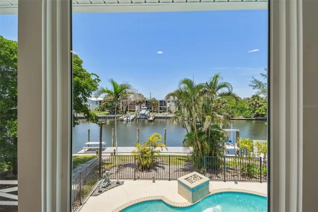 $1,075,000 | 10104 Sandpiper Road East, Bradenton, FL 34209