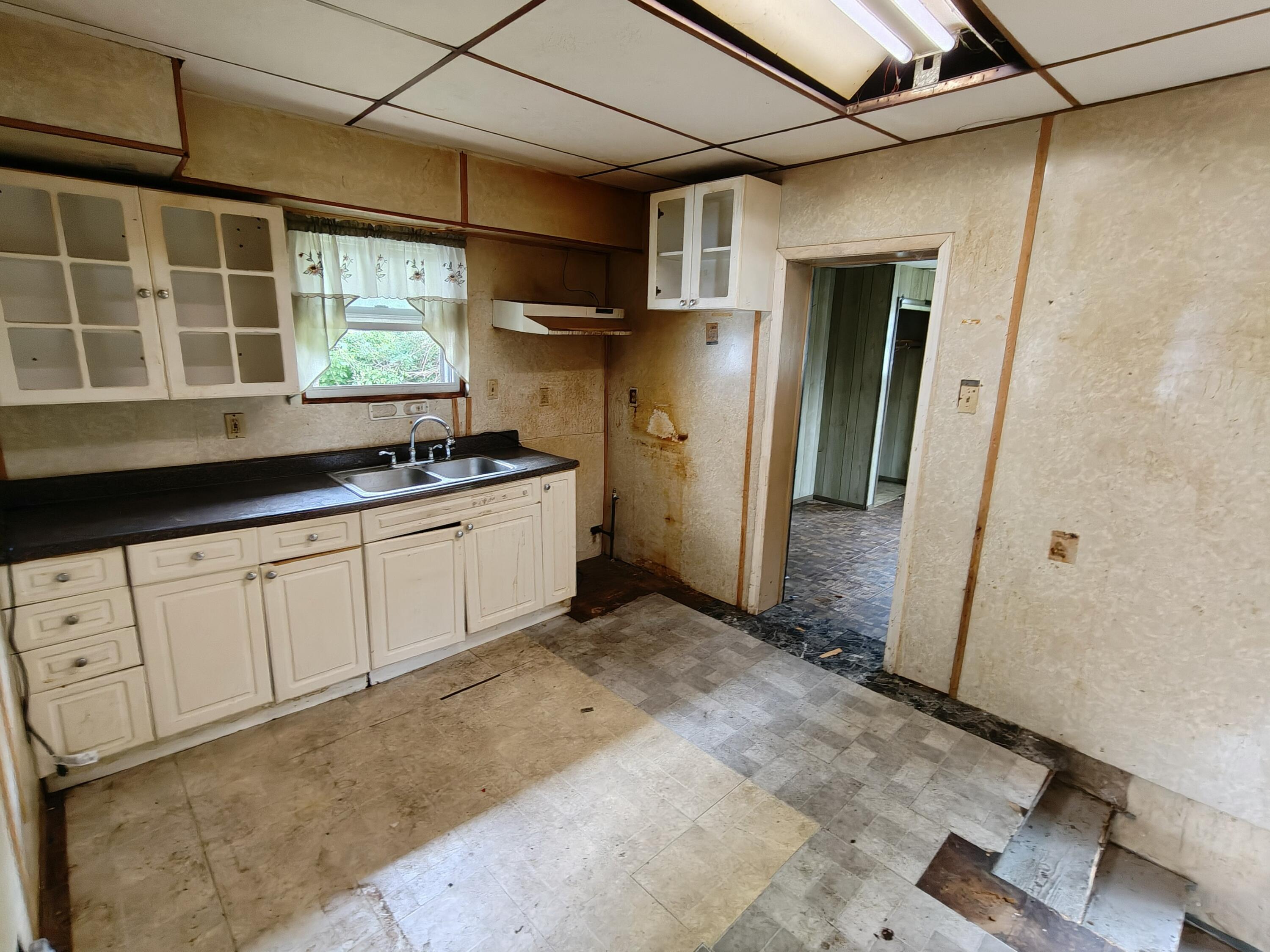 1154 Hendricks Street Gary, IN 46404 - Photo 15 of 30 3000x2250
