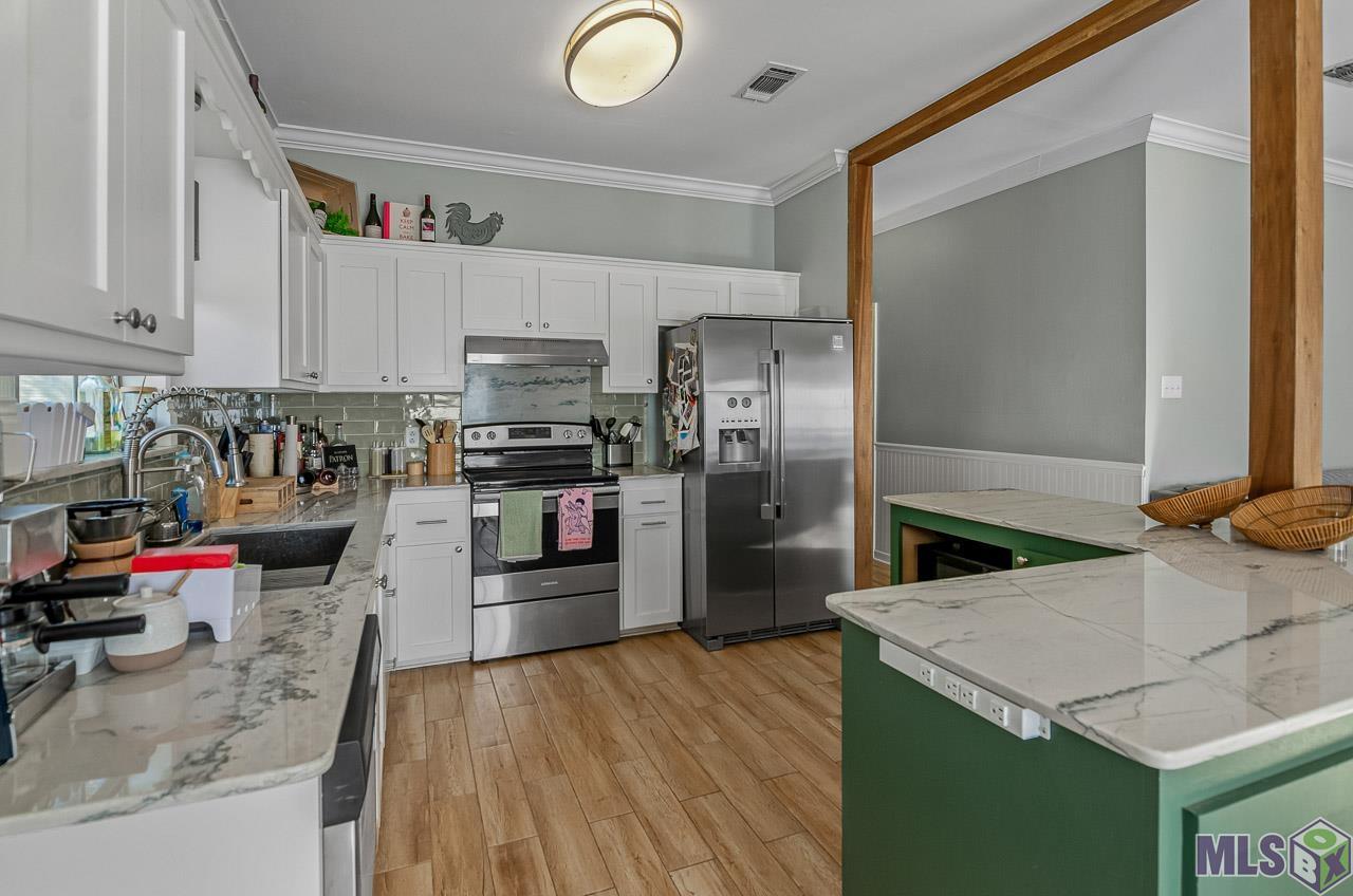15464 Point Breton Avenue Baton Rouge, LA 70817 - Photo 1 of 25 Beautiful Kitchen
