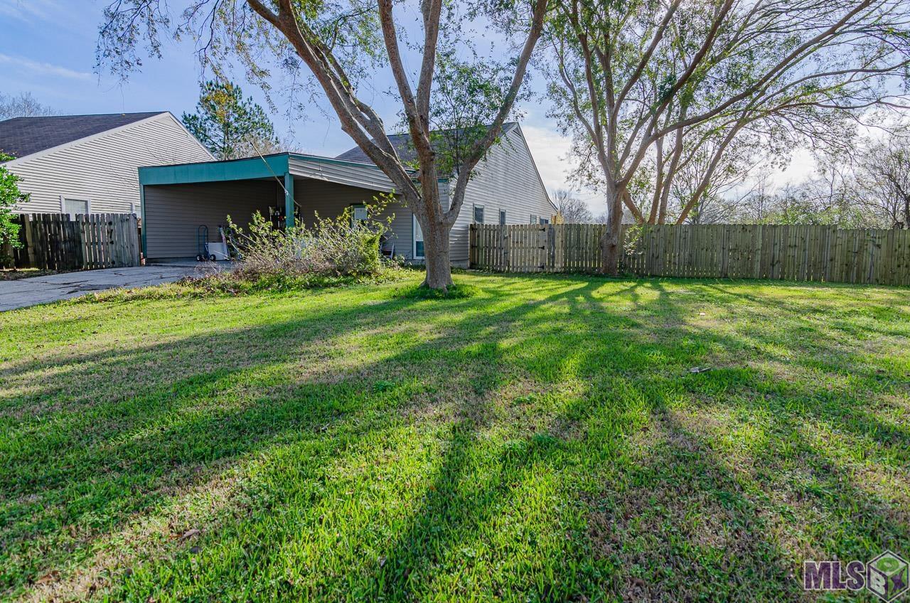 15464 Point Breton Avenue Baton Rouge, LA 70817 - Photo 23 of 25 Side View of Front