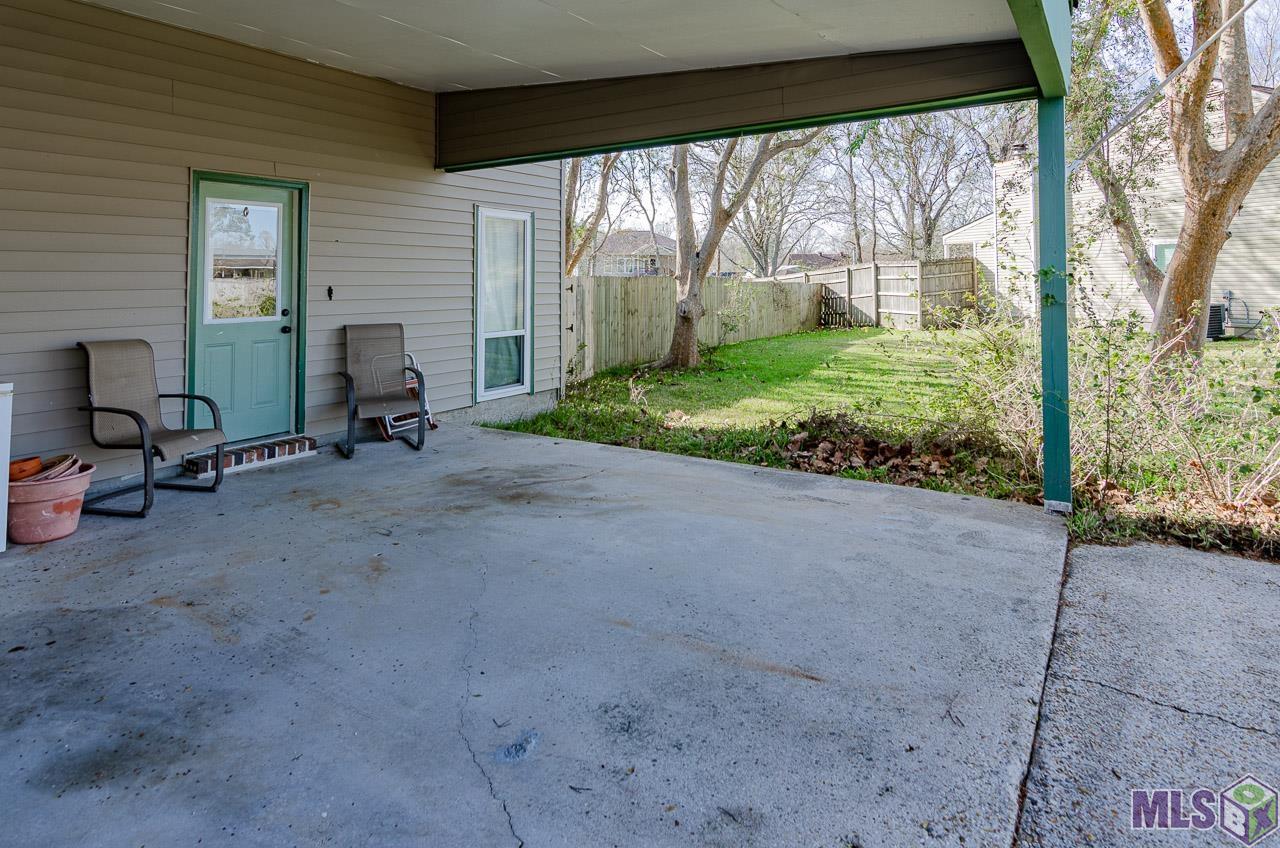 15464 Point Breton Avenue Baton Rouge, LA 70817 - Photo 25 of 25 Carport