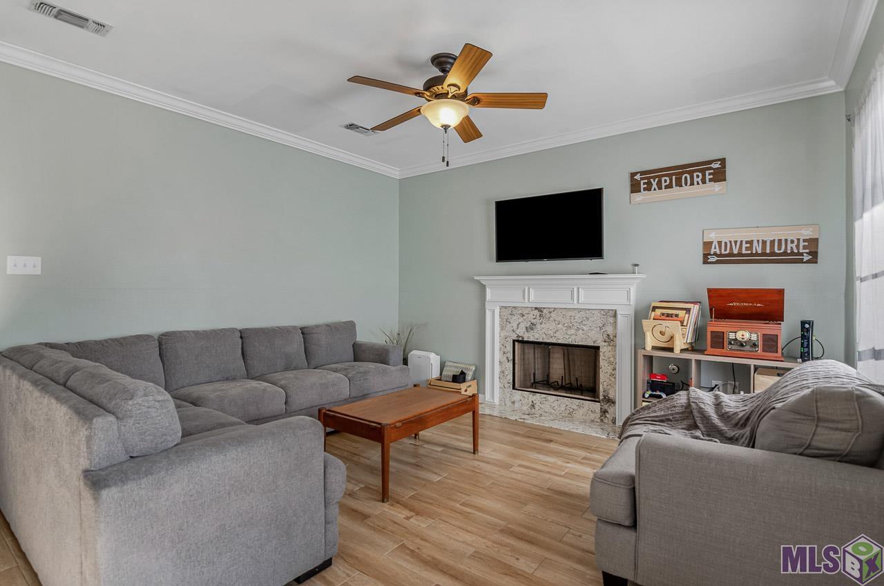 15464 Point Breton Avenue Baton Rouge, LA 70817 - Photo 3 of 25 Den With Fireplace