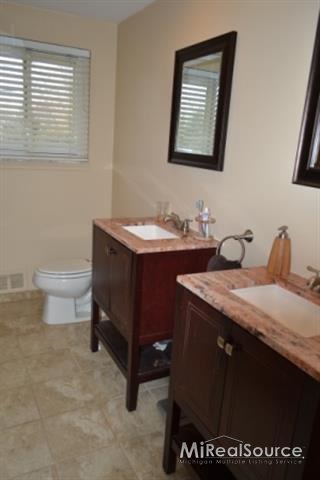 314 Old Perch Road Rochester, MI 48309 - Photo 22 of 27 Bath