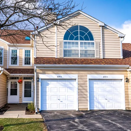 $279,900 | 629 West Streamwood Boulevard, Unit B, Streamwood, IL 60107