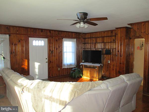 546 Georgetown Road Ronks, PA 17572 - Photo 4 of 10