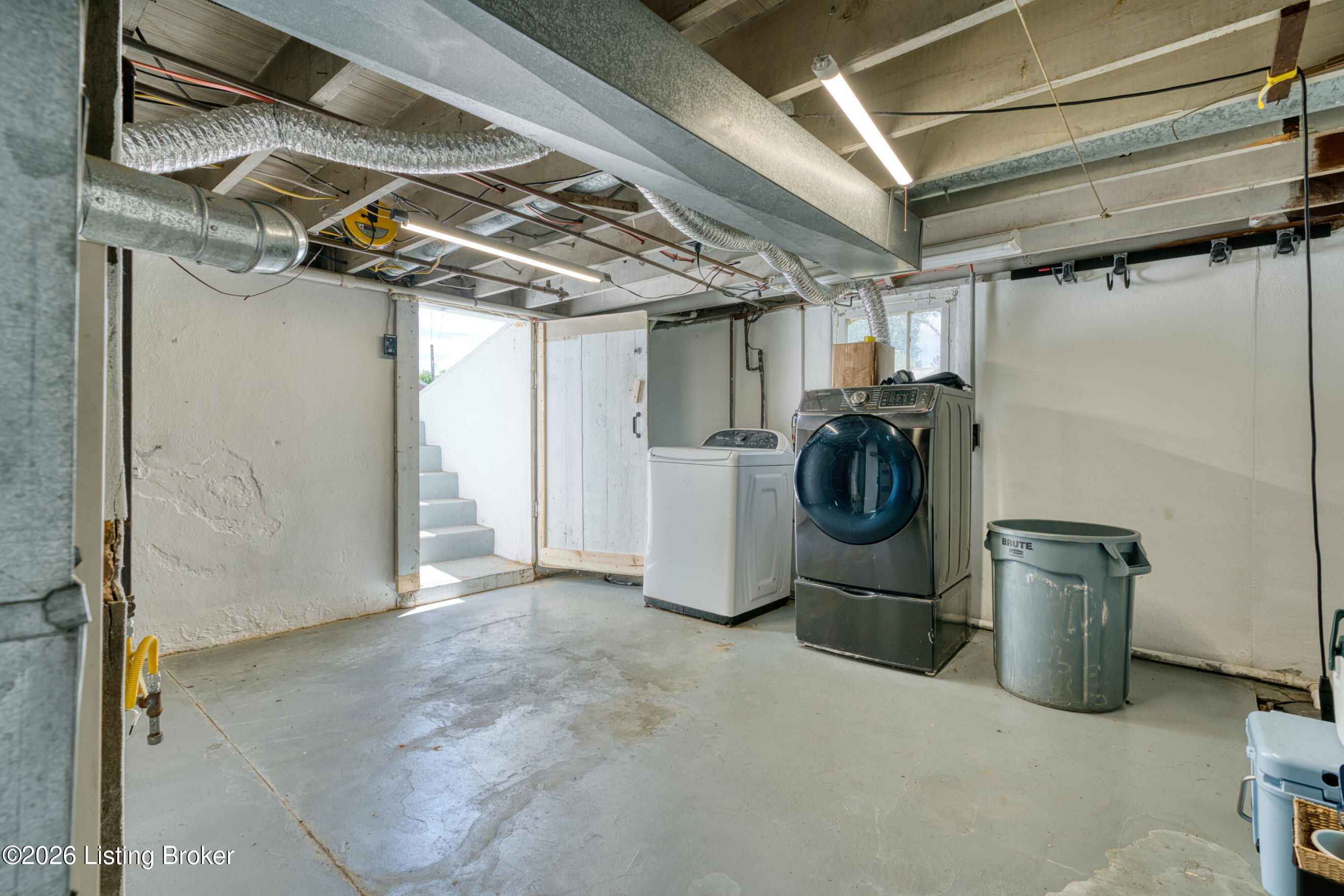 5703 Billtown Road Louisville, KY 40299 - Photo 19 of 39 MLS FIT__DSC6394_hdr_9