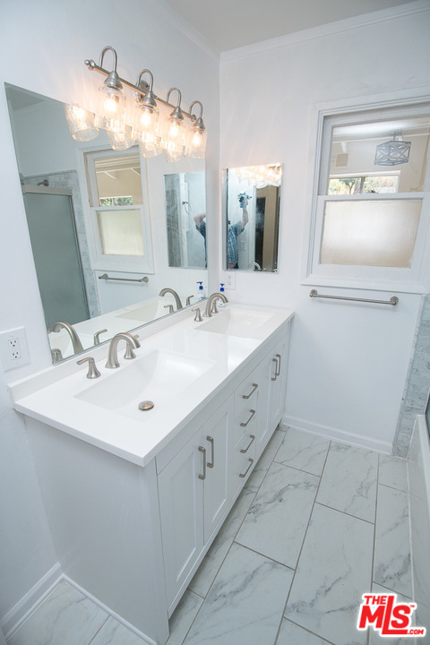 957 Terrace 49 Los Angeles, CA 90042 - Photo 20 of 28