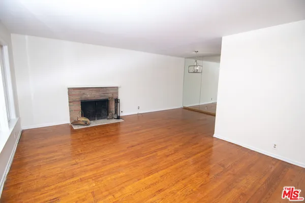 $5,950 | 957 Terrace 49, Los Angeles, CA 90042