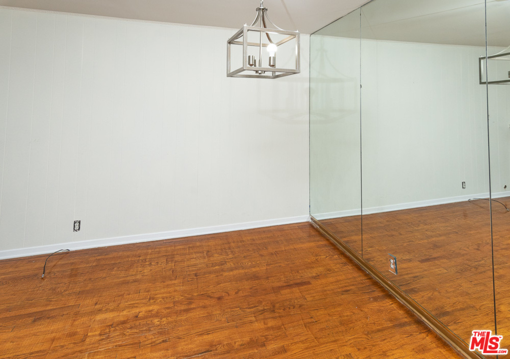 957 Terrace 49 Los Angeles, CA 90042 - Photo 6 of 28