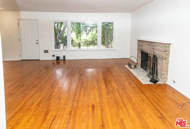 $5,950 | 957 Terrace 49, Los Angeles, CA 90042