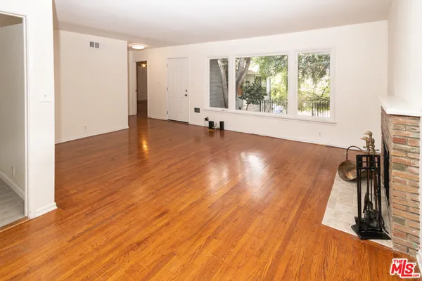 $5,950 | 957 Terrace 49, Los Angeles, CA 90042